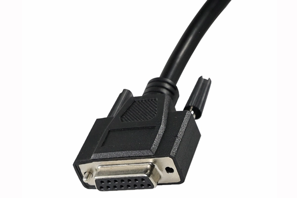 Plugging the DB15P connector into a data logger or display unit